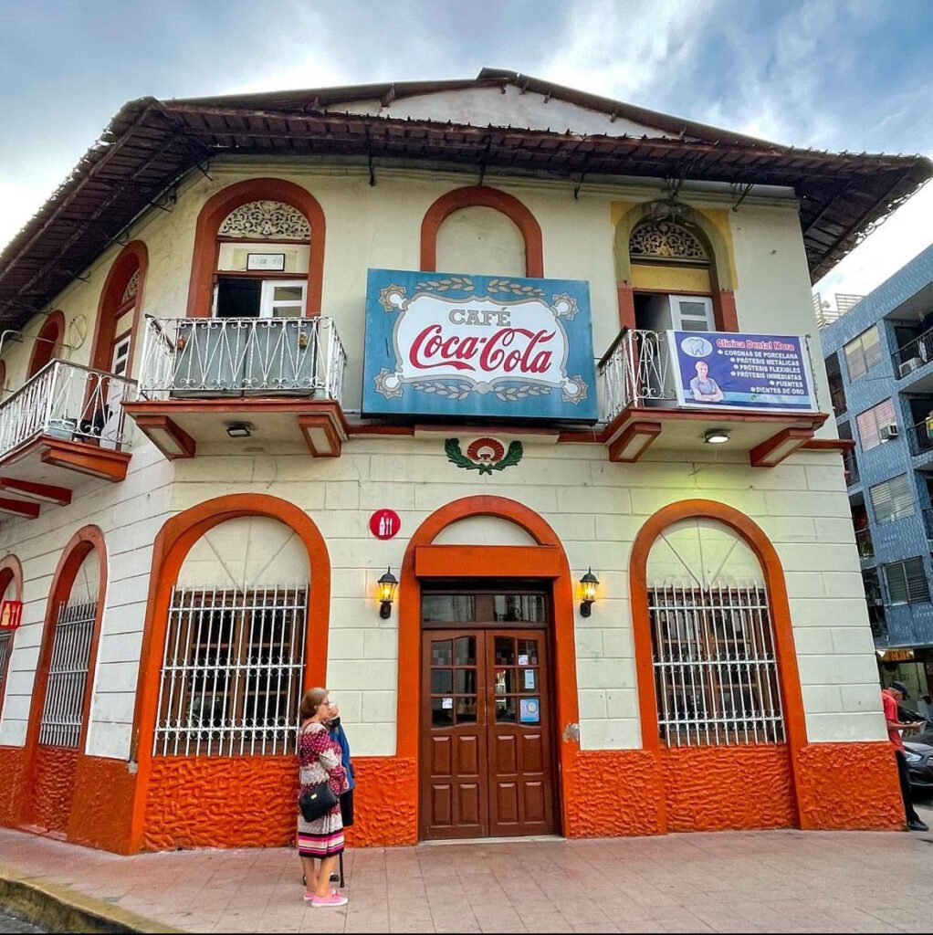 Cafe Coca Cola