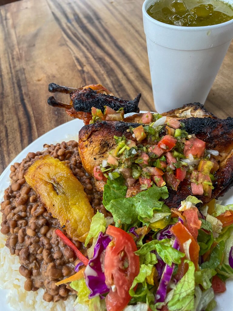 Grilled chicken, rice, beans, pico de gallo, chimichurri and salad with lime and mint juice.