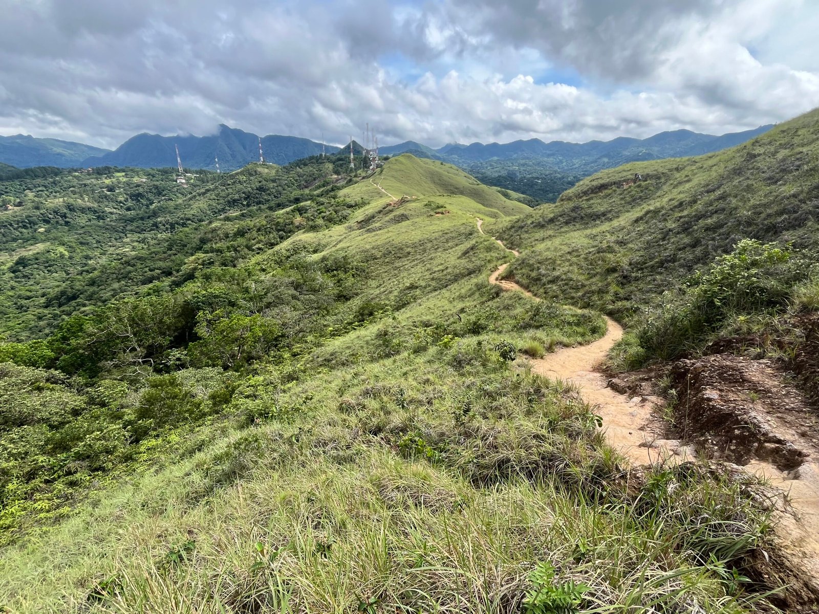 Cerro La Silla hike in El Valle de Anton, Panama