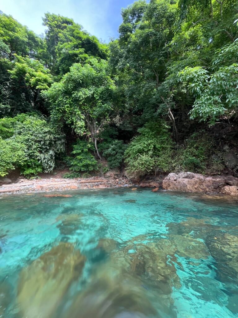 Crystal clear waters of Isla Otoque, Panama