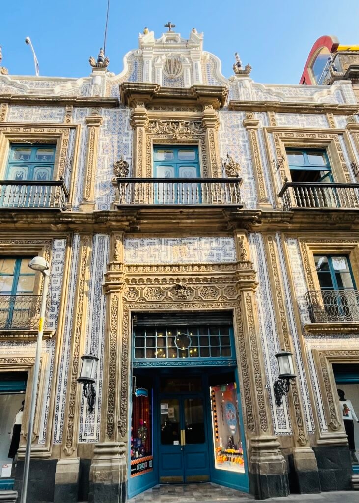 Casa de los Azulejos, House of the Blue tiles, Mexico City.